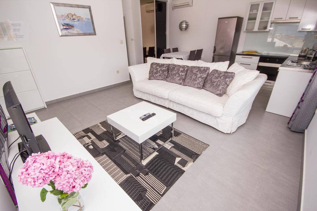 Apartments Maria Trogir Eksteriør billede