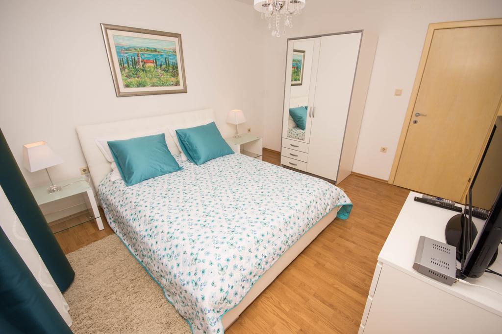 Apartments Maria Trogir Eksteriør billede