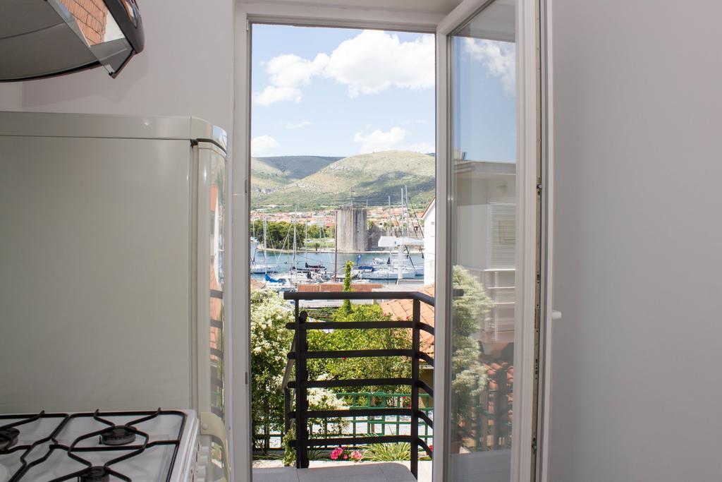 Apartments Maria Trogir Eksteriør billede