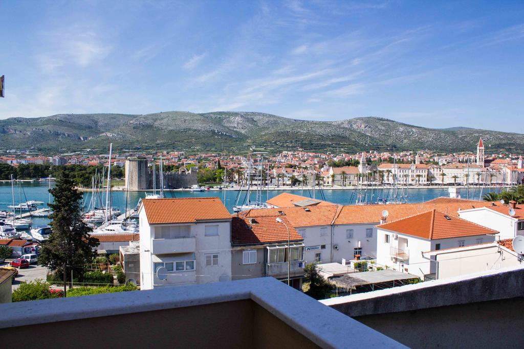 Apartments Maria Trogir Eksteriør billede