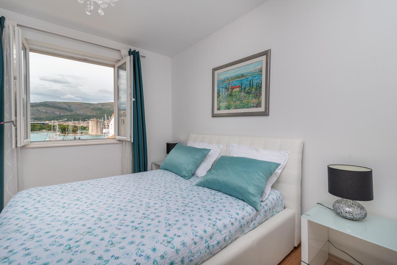 Apartments Maria Trogir Eksteriør billede