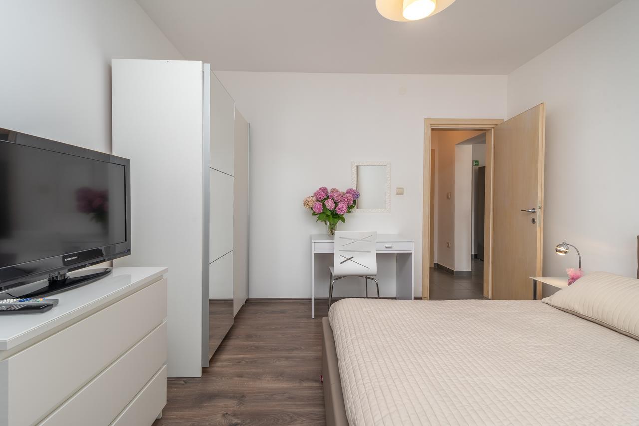 Apartments Maria Trogir Eksteriør billede