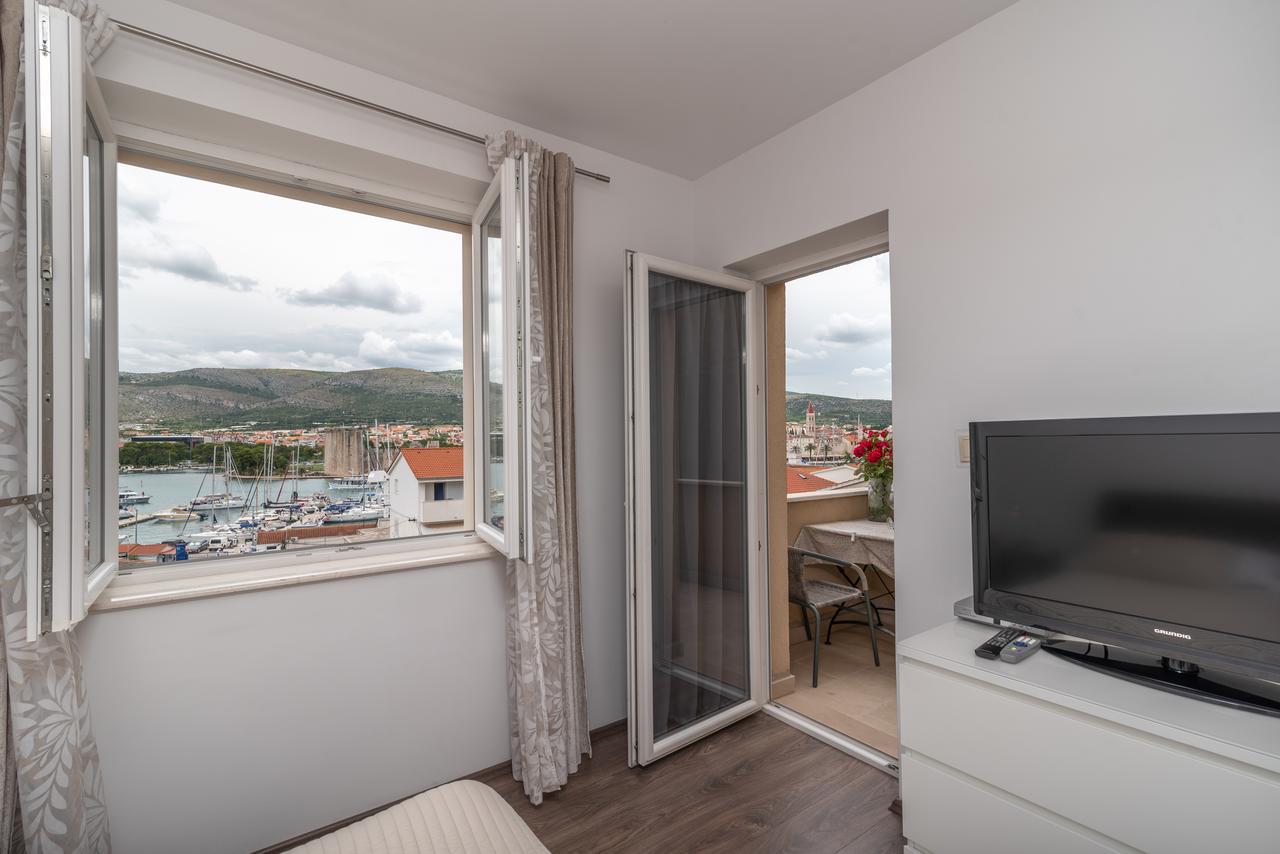 Apartments Maria Trogir Eksteriør billede